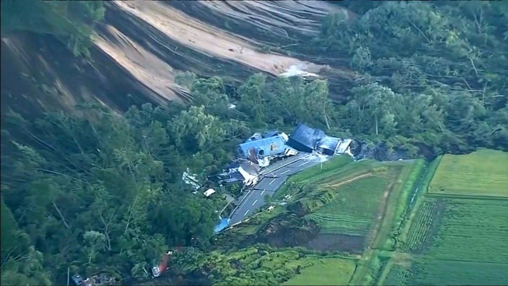 横揺れの地震 Rolling Earthquake 横揺れの地震/Rolling Earthquake》[PTK] 赤R | 日本最大級 MTG通販