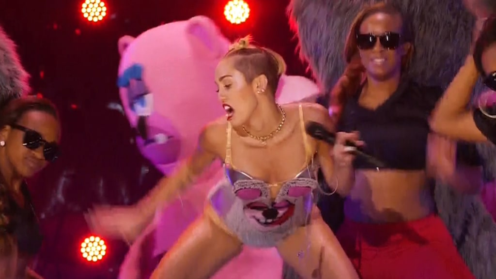 miley cyrus twerk poulet