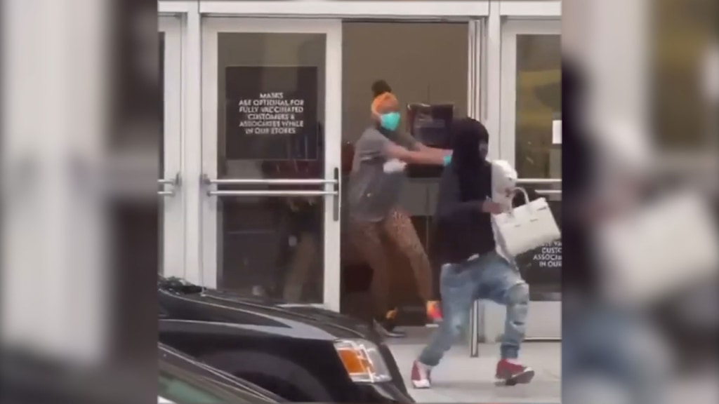 San Francisco D.A. charges nine in shoplifting wave - Los Angeles
