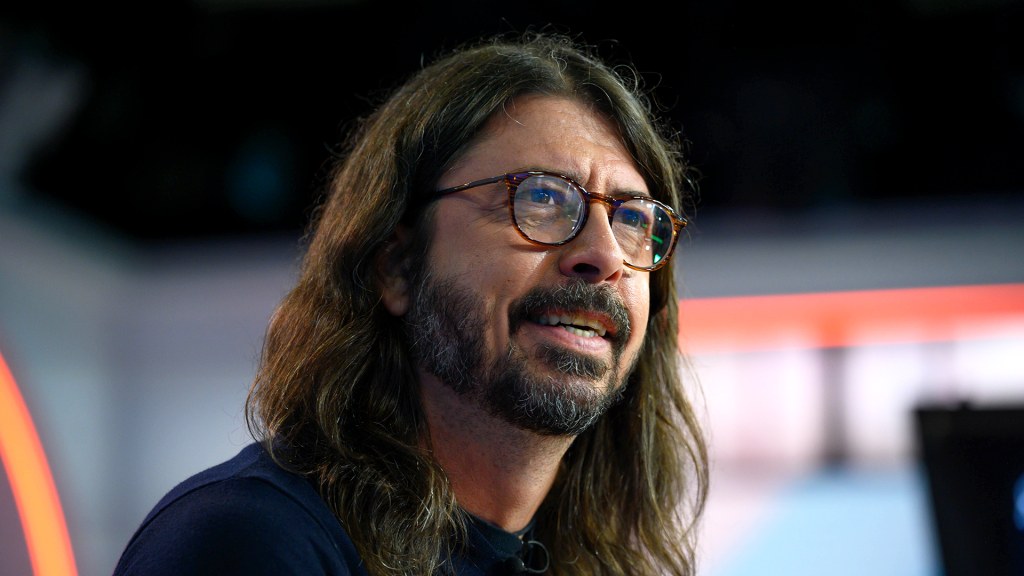 Dave Grohl discusses his new autobiography 'Storyteller' and Kurt Cobain