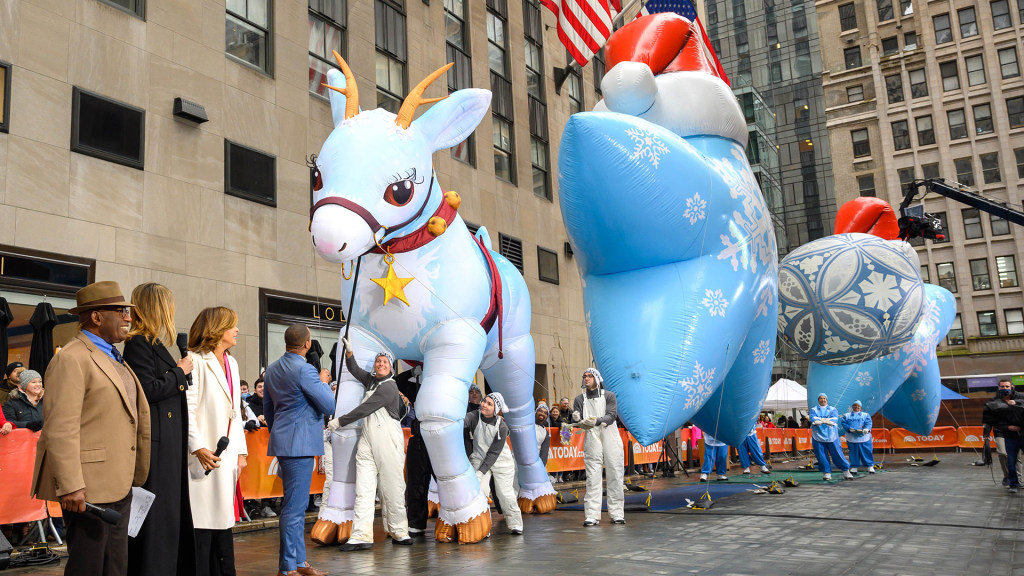 See a live preview of the Macy s Thanksgiving Day Parade on TODAY plaza