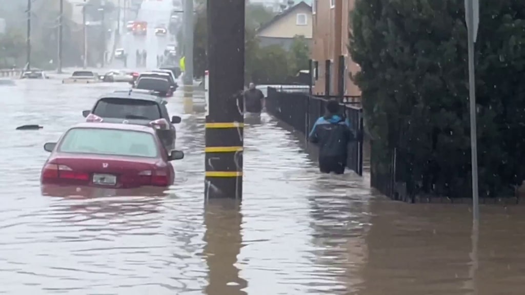 San Diego Rain Widespread, Heavy Rain Swamps Streets, Floods Homes