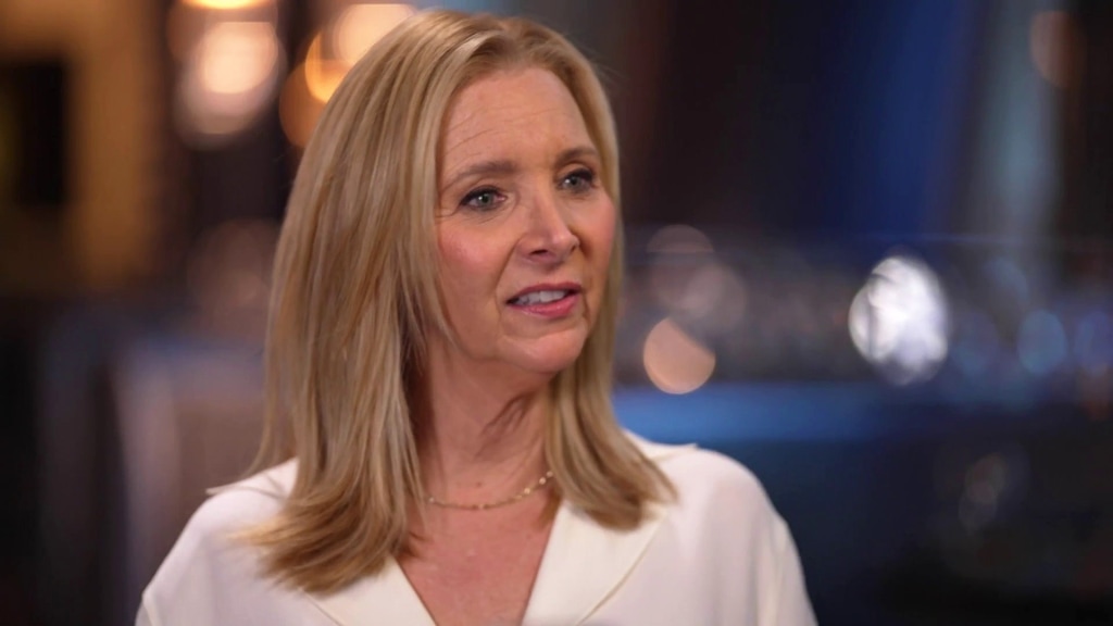 Lisa Kudrow Reflects on Matthew Perrys Passing and Their Friends Bond