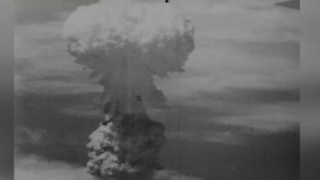 希少1990 Thank God for the Atom Bomb Paul Fussell — “Thank God for the Atom Bomb” – David Labaree