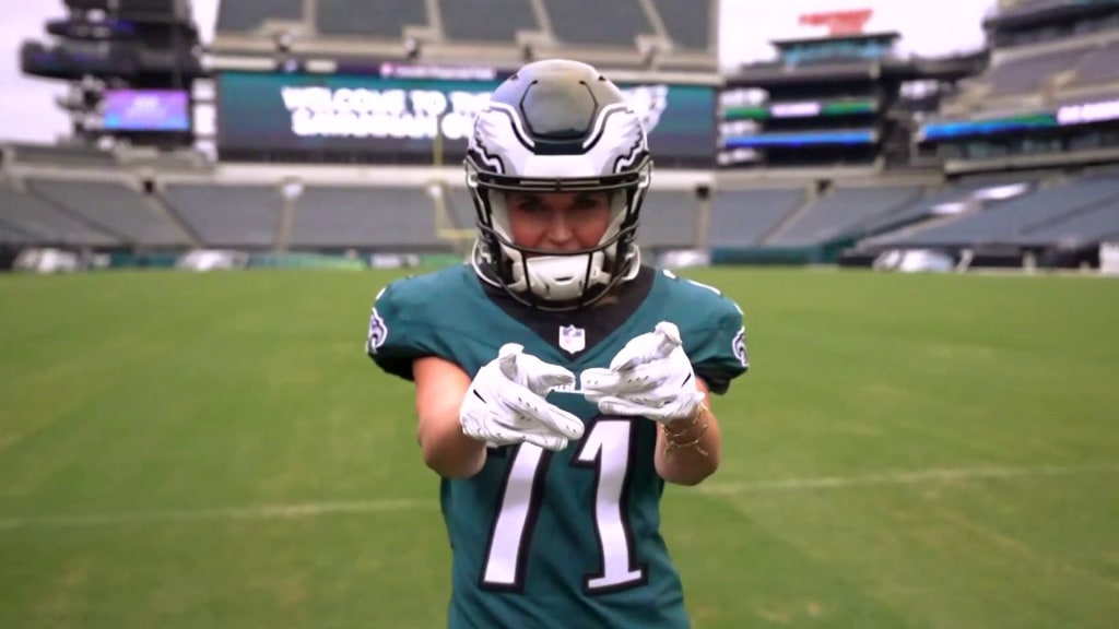 See TODAY's Savannah Guthrie Fly High With Philadelphia Eagles