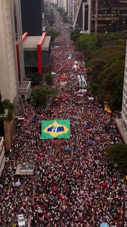 Brazilians protest against amnesty bill for Bolsonaro