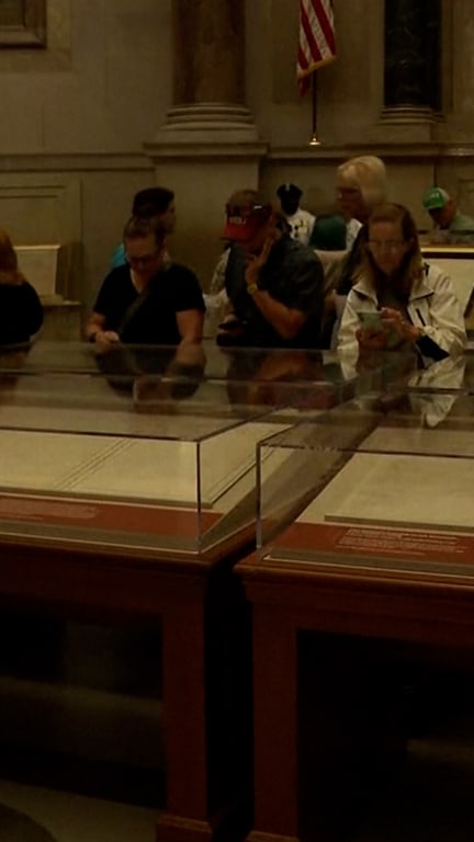 National Archives displays entire U.S. Constitution
