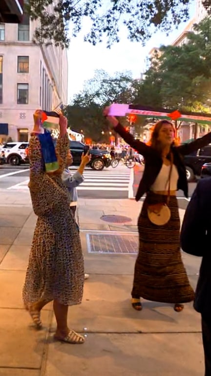 Protesters leave D.C. restaurant while Trump is inside