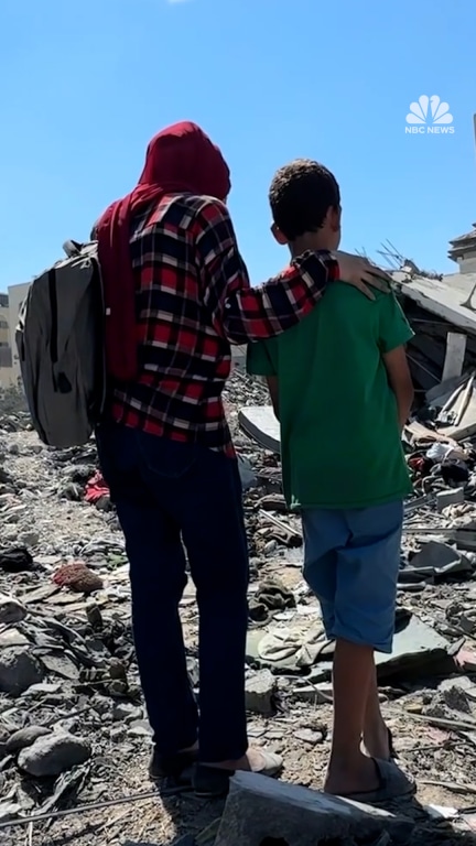 Gaza City siblings return rubble of their home