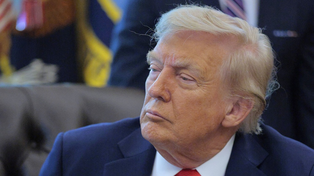 Trump makes defense announcement at the White House