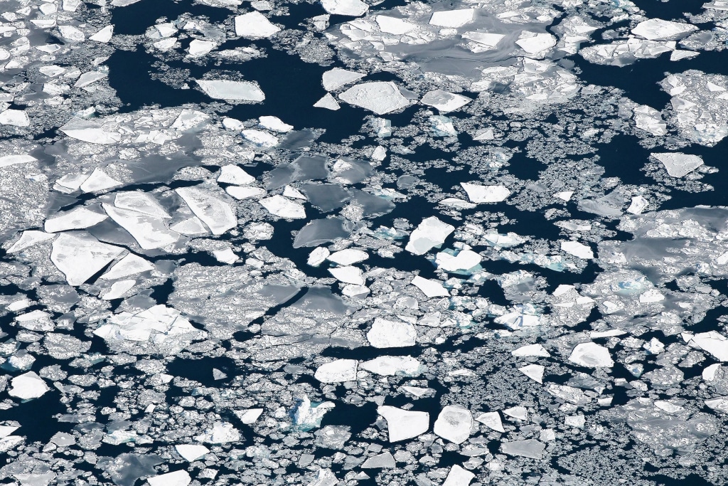 Ice on my blood. Кромка льда фото. Кромка льда картинки.
