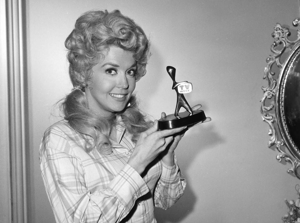 Donna Douglas, 'Beverly Hillbillies' Star, Dies At 81 Australia