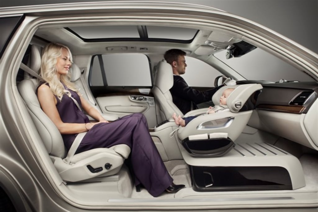 Volvo proposes swiveling baby car seat in the front of car