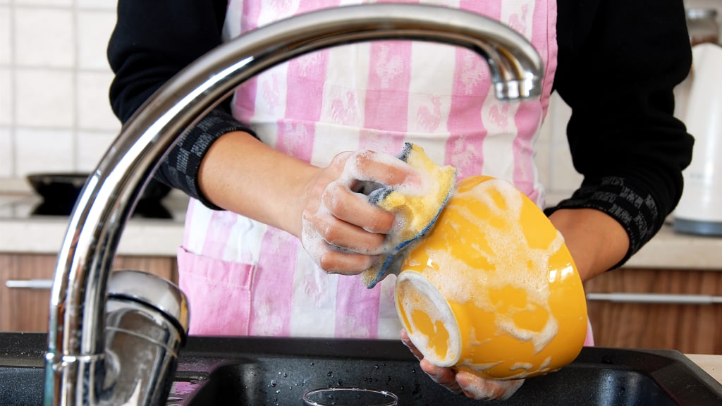 Washing Dishes Could Cleanse Mind Study Finds Meditation Opportunity At The Sink