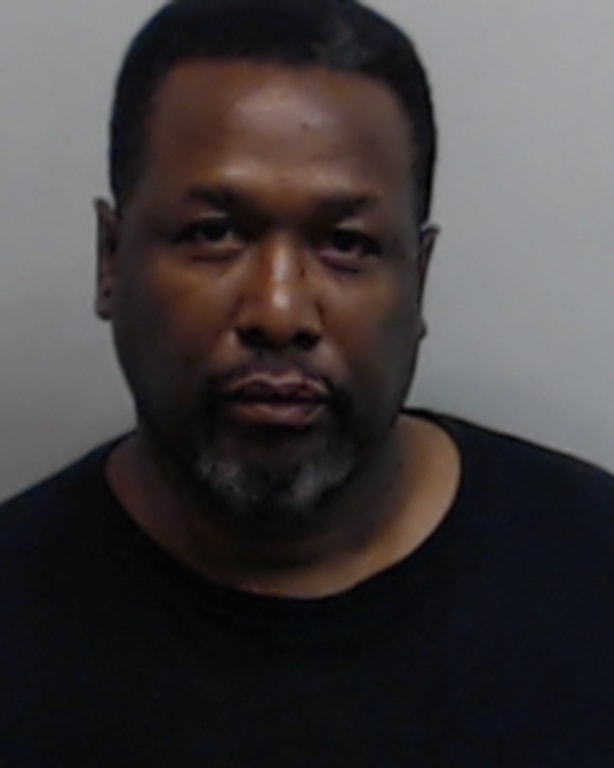 レア皿Thee Suspect In Full Jail Issue pierce_mugshot_1.jpg