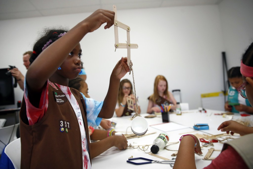 Girl Scouts Offer New Badges for Science Technology Engineering