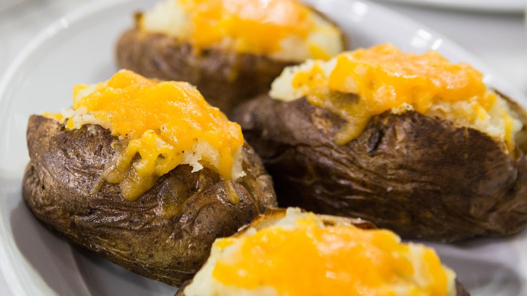 Baked Potato In Foil At 350 Esqvy5cu7ycq M