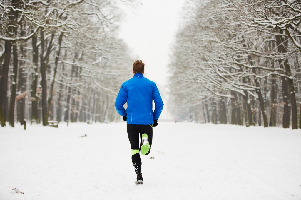 Jogging in Winter: Running Training & Clothing Tips