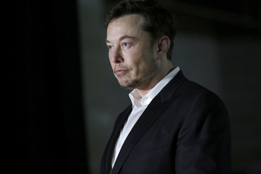 He played until 5:30 in the morning: Like a True Sigma, Elon Musk