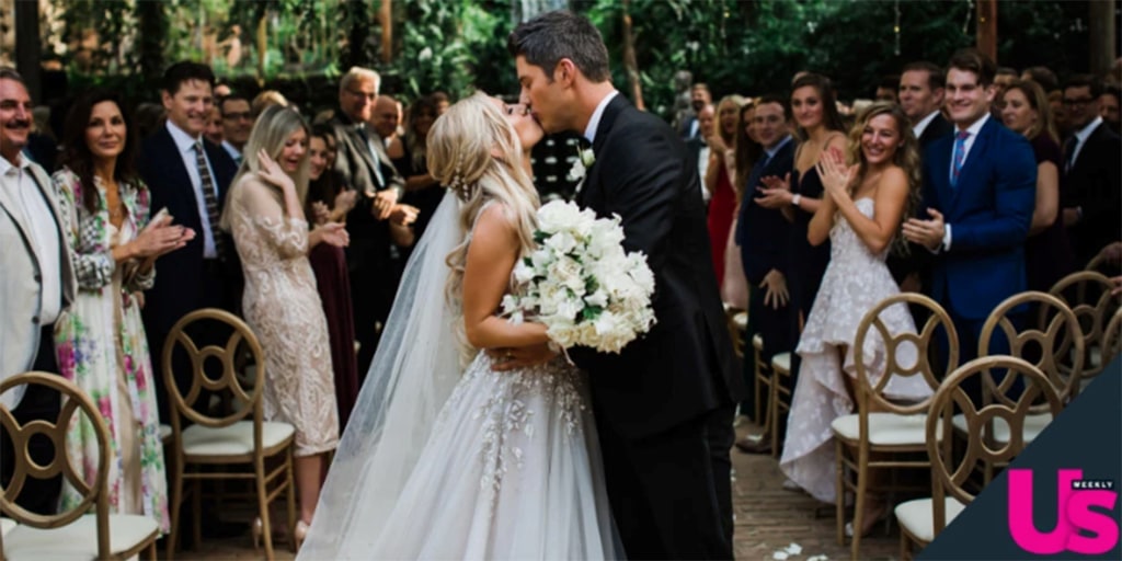 Bachelor Arie Luyendyk Jr. and Lauren Burnham marry in Hawaiian wedding