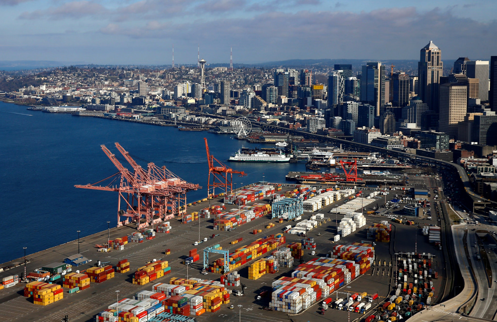 Captain arrested on suspicion of operating container ship drunk