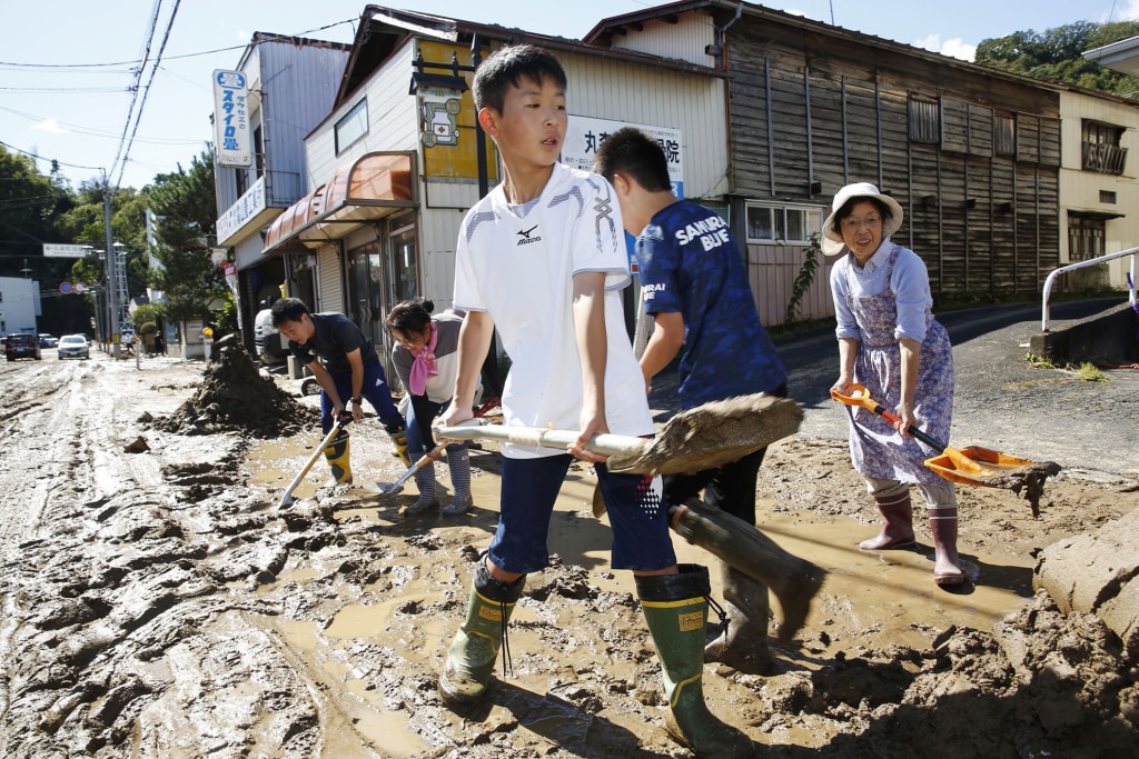 191013-typhoon-hagibis-cleanup
