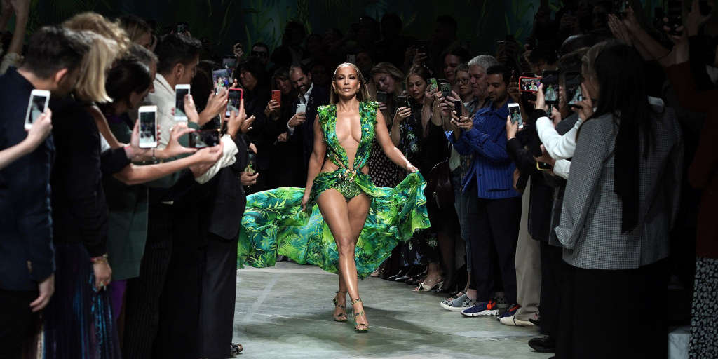 Versace Celebrates Women Of All Shapes At Milan Fashion Week Show