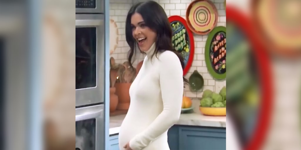 Katie Lee surprises 'Kitchen' co-hosts with pregnancy news