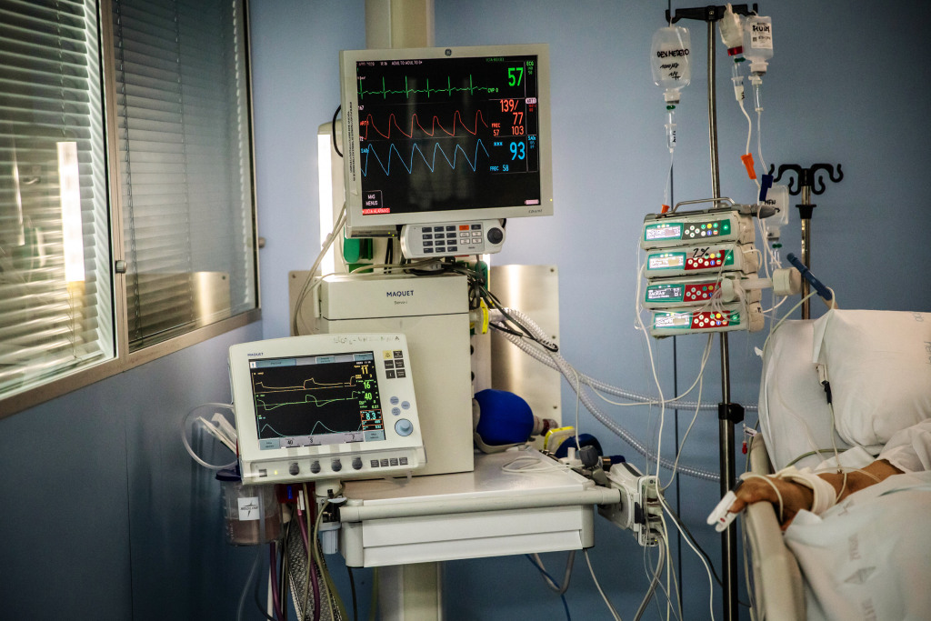 Why Some Doctors Are Moving Away From Ventilators For Virus Patients