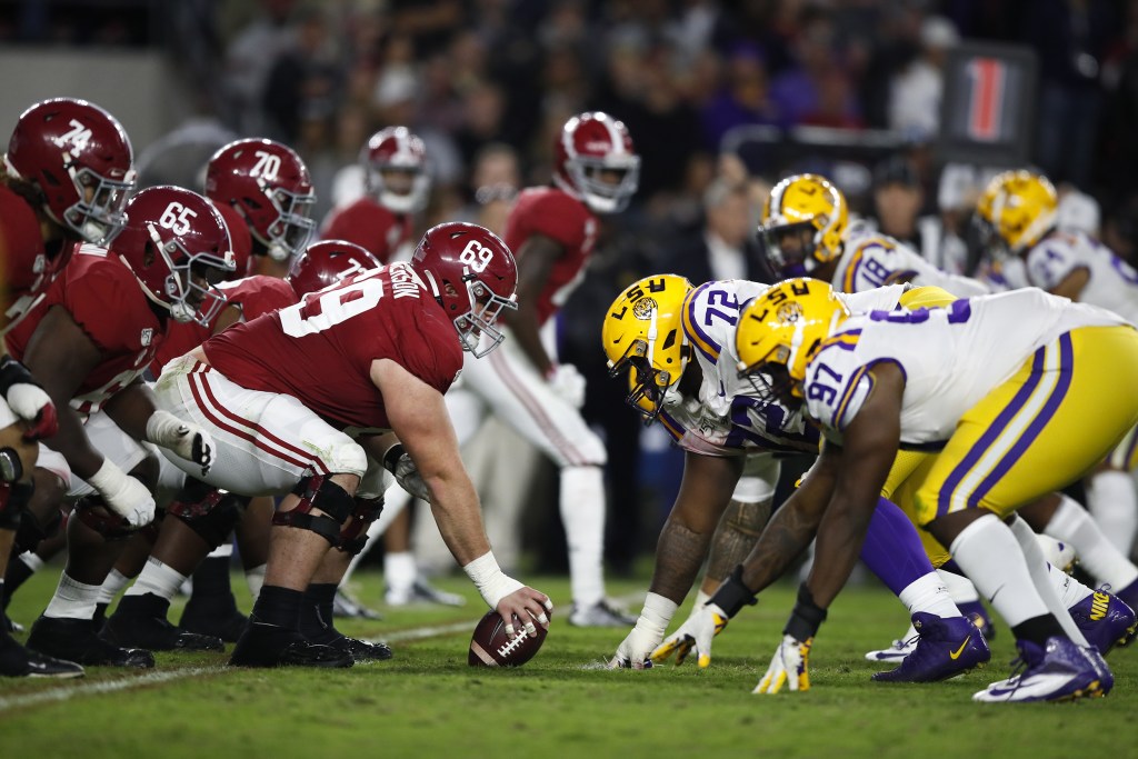 Alabama and LSU line up in the trenches 