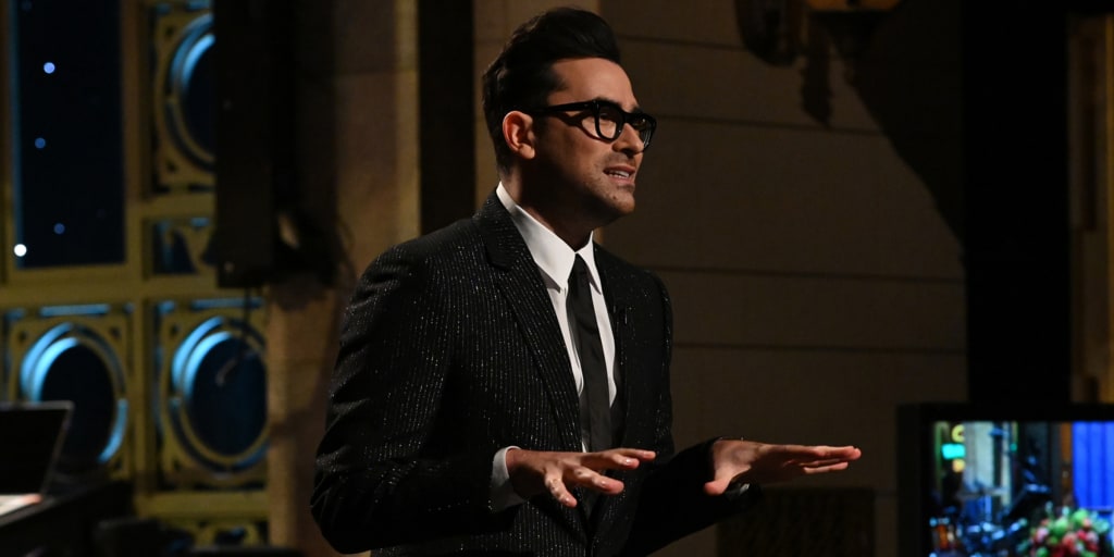 Dan Levy starts new Saturday Night Live hosting tradition