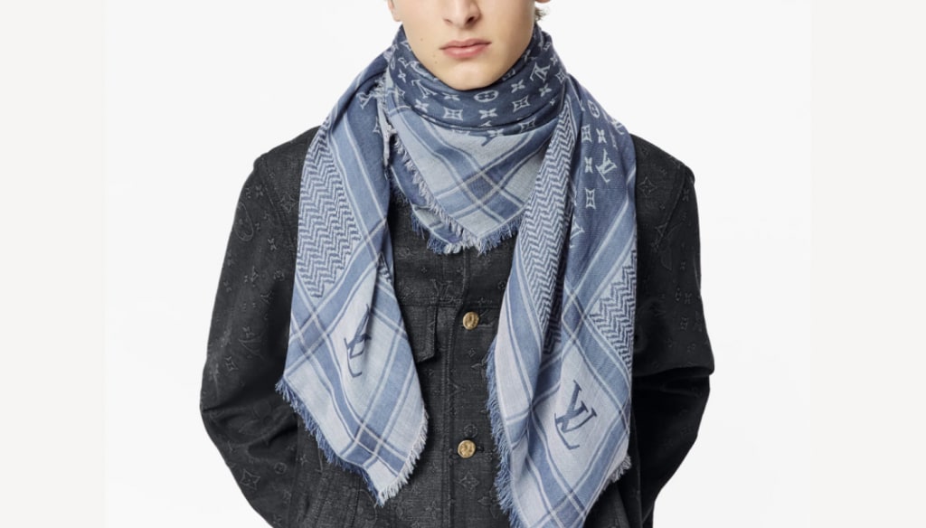 Louis Vuitton Lv monogram with belt design scarf