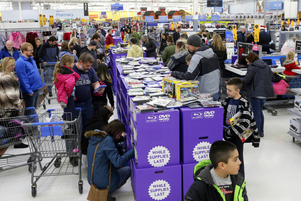 Walmart s plan for avoiding crowds this year Offer three Black