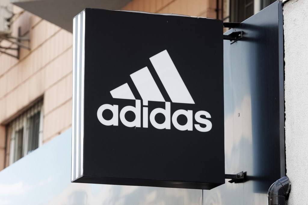 inkompetence Sommetider forklædt Adidas retracts opposition to Black Lives Matter's three-stripe design