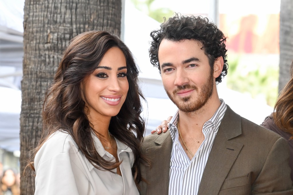 NJ Native Danielle Jonas Appears on TLC's 'Say Yes to the Dress