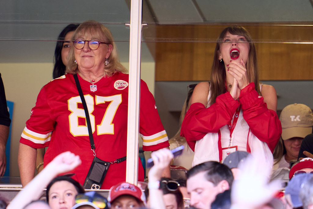 Taylor Swift & Travis Kelce Surface on East Coast Ahead of Chiefs Game