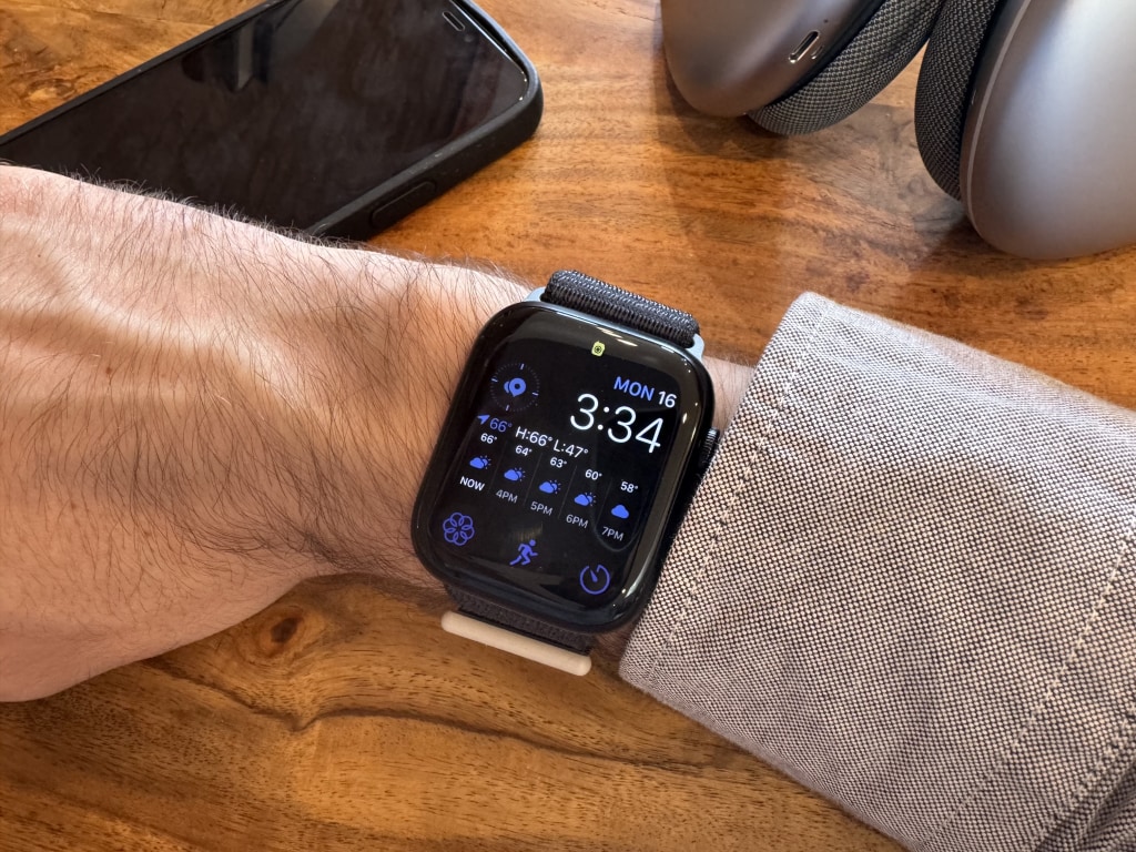 Buy Apple Watch SE - Apple (IN)