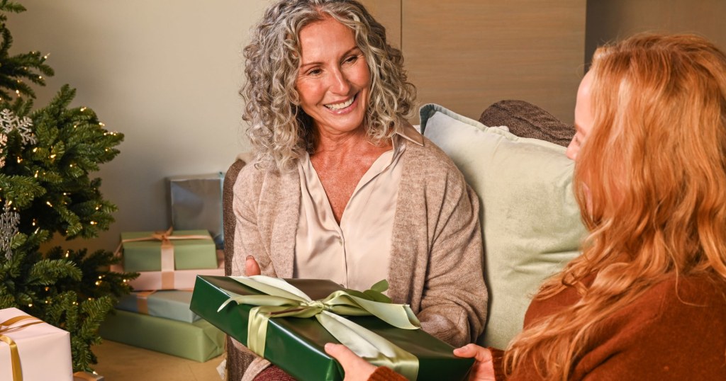 Christmas presents for 60 year hot sale old woman