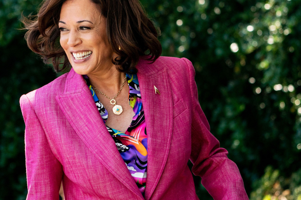 Viral Dance Moves: Kamala Harris Shakes Up Social Media