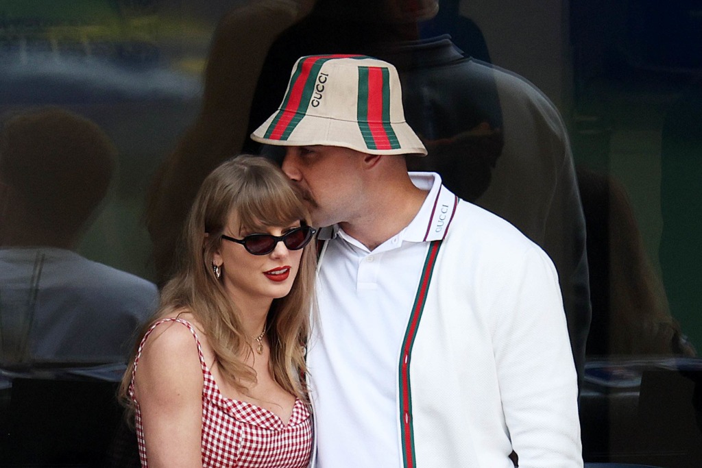 taylor swift with sunglasses image