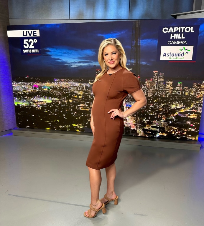 Pregnant Meteorologist Responds To Viewer Who Body-Shamed Her Pregnant Meteorologist Responds To Viewer Who Body-Shamed Her