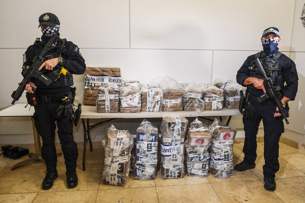 Australian police arrest 13, seize 2.3 tons of cocaine on a boat