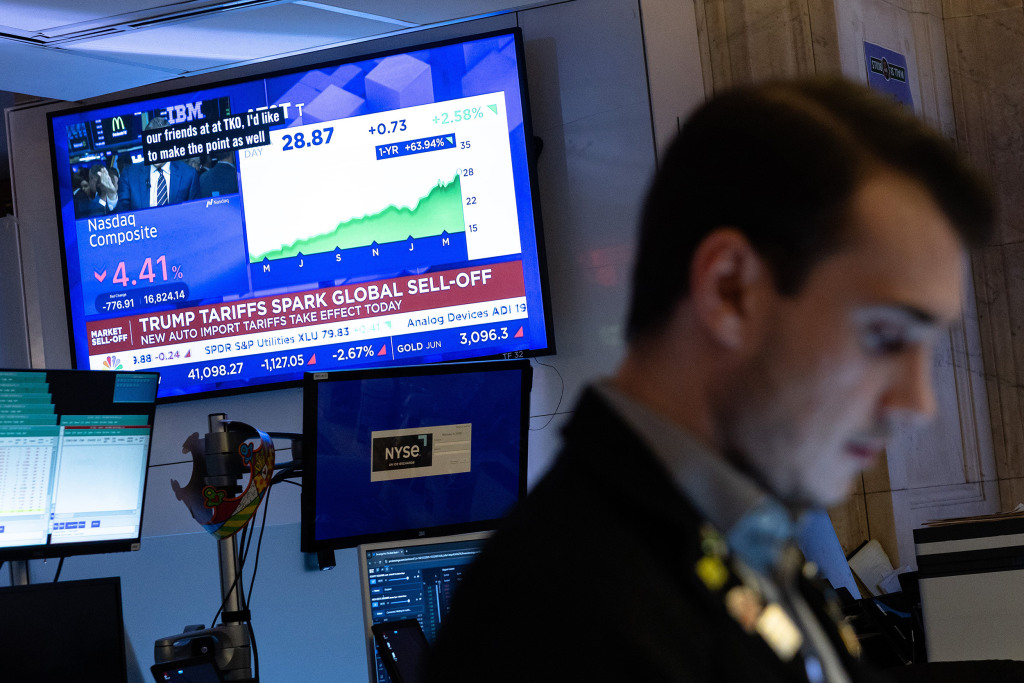 Dow Jones Plummets as China Fires Back in Escalating Trade War