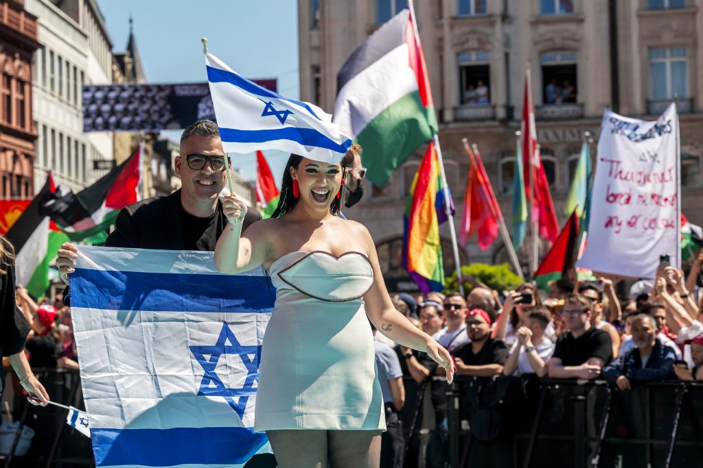 Bersatu karena musik, terpecah belah soal Israel: Ketegangan Eurovision  meningkat di Swiss yang terkenal netral