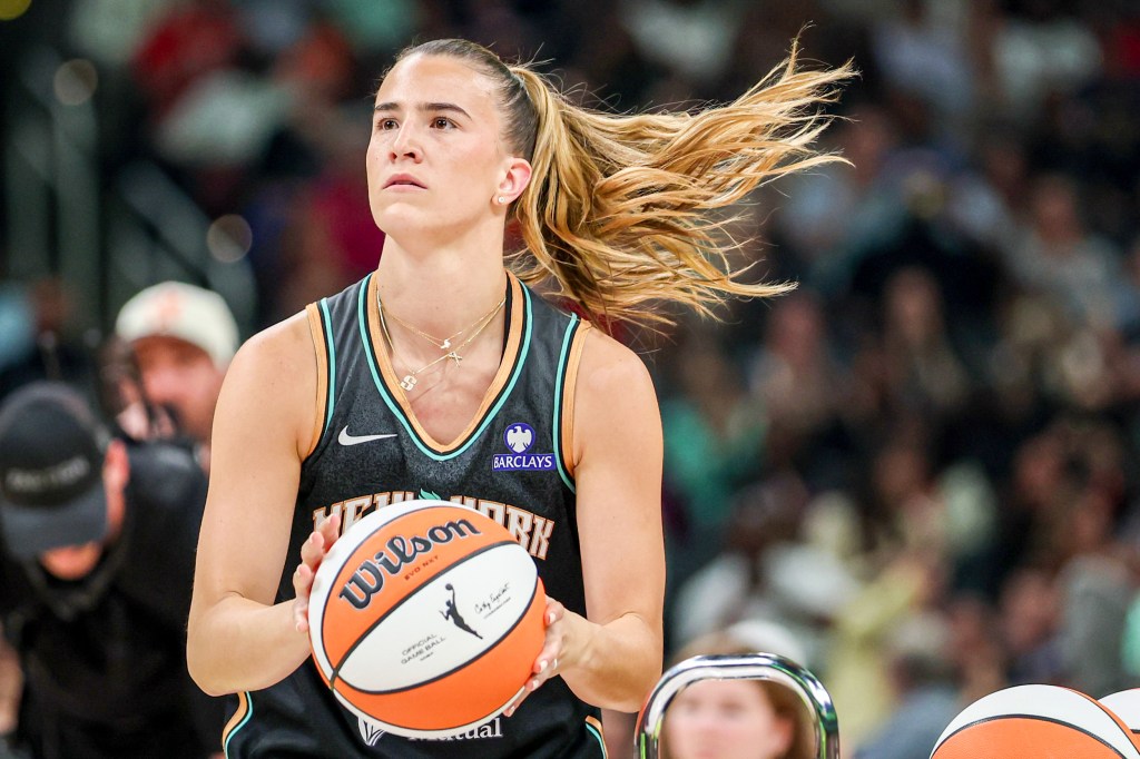 sabrina NBA スリーポイントコンテスト優勝 Ionescu wins 3-point contest, Cloud claims skills competition in