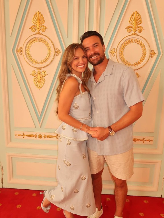 Former 'Bachelorette' Hannah Brown Marries Adam Woolard