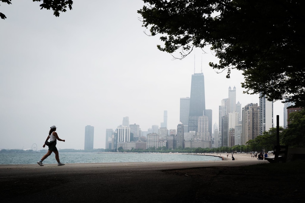 Trump's threat to deploy troops to Chicago draws criticism from city, state officials 