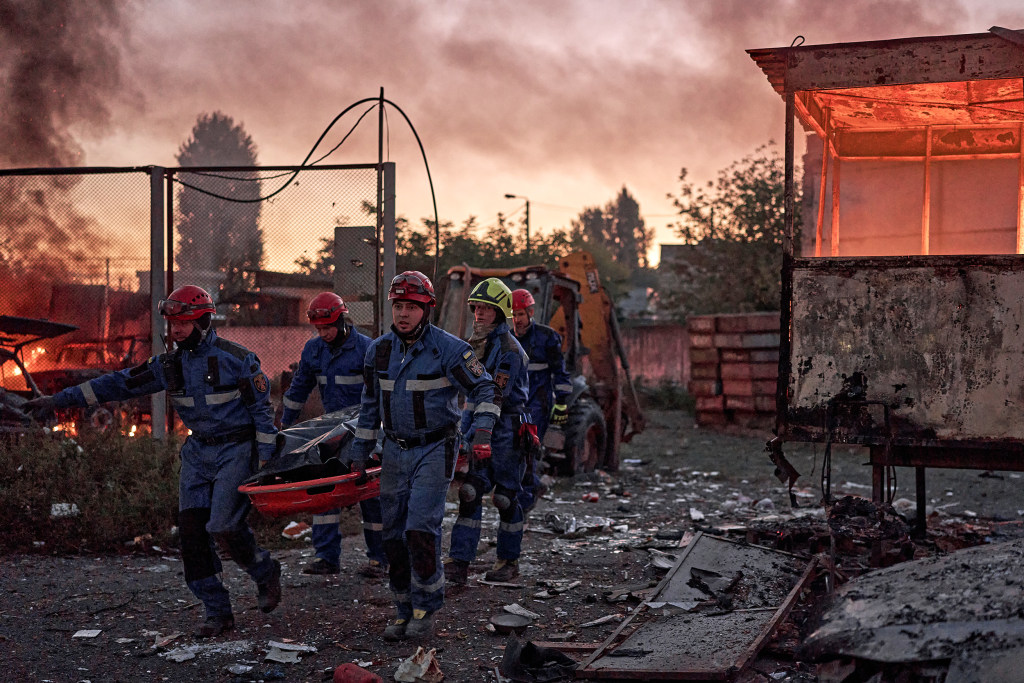 Massive Russian attack on Ukraine's capital kills at least 10 as Trump's peace push stalls