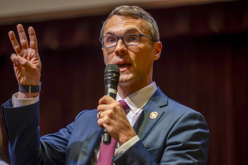 Democrat James Walkinshaw wins race for vacant, deep-blue Virginia House seat