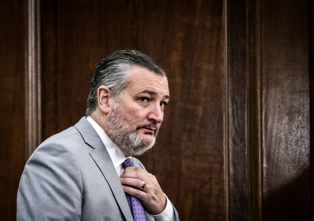 Ted Cruz rips FCC chair's Jimmy Kimmel threat as 'unbelievably dangerous'